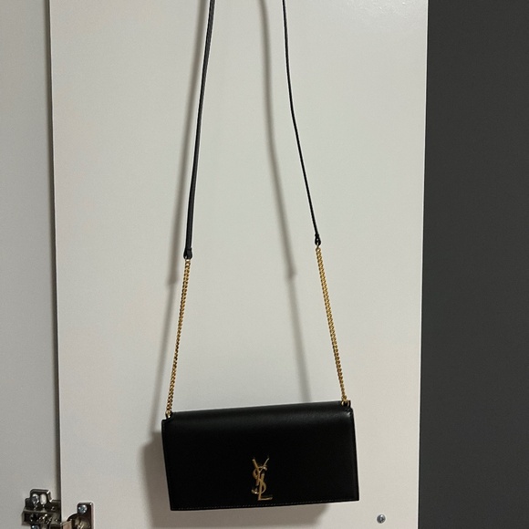 Saint Laurent CASSANDRE PHONE HOLDER IN SMOOTH LEATHER - Picture 5 of 9